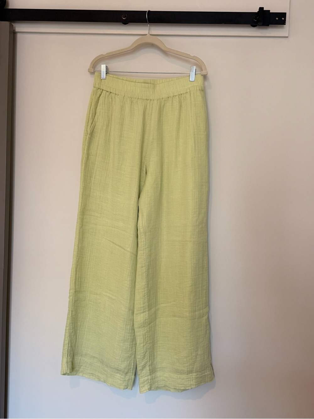 Abercrombie & Fitch light Green wide leg Pants